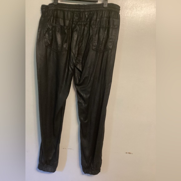 - DWP jogger pants Sz 28 - Picture 4 of 7